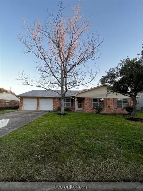 3505 Midwest Dr, Bryan, TX 77802 photo 1