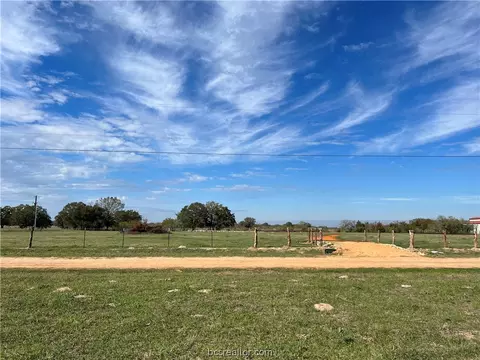 5335 Turner Ln, Midway, TX 75852