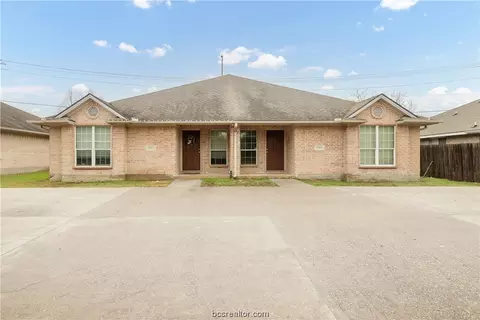 376466 Oldenburg Ln, College Station, TX 77845