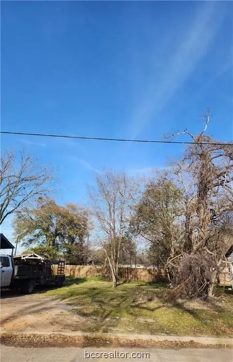 1212 Antone St, Bryan, TX 77803