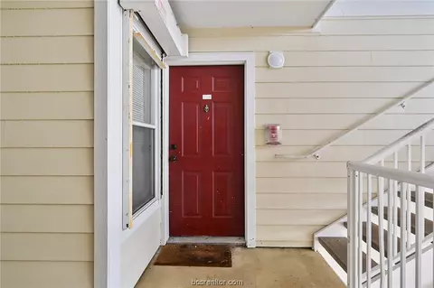 529 SW Parkway Parkway 204, College Station, TX 77840