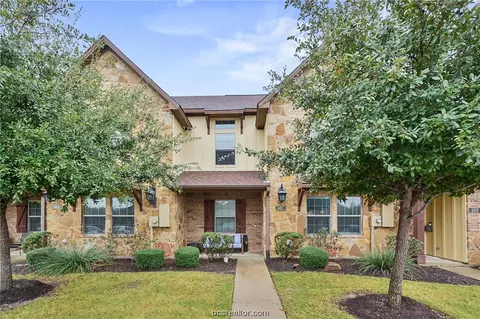 407 Momma Bear Dr, College Station, TX 77845