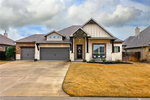 4411 Hadleigh Ln, College Station, TX 77845