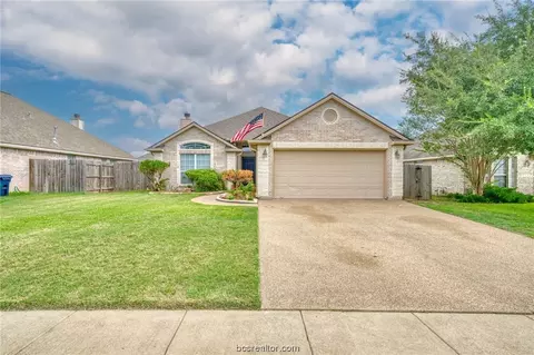 8417 Lauren Dr, College Station, TX 77845