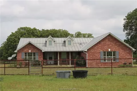 7808 Oxford Cemetery Rd, Madisonville, TX 77864