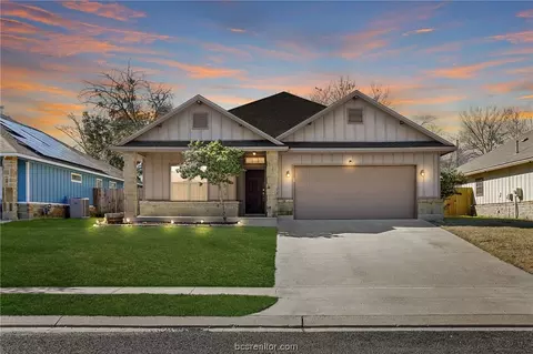 1585 Woodbine Ct, Bryan, TX 77802