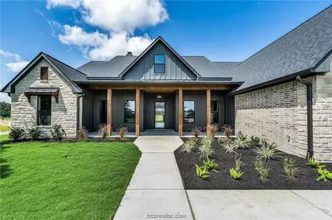 2202 Joe Will Ct, College Station, TX 77845