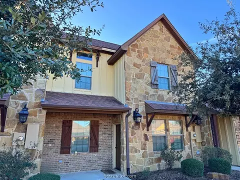 417 Momma Bear Dr, College Station, TX 77845