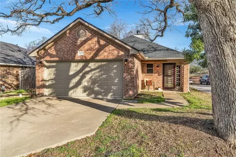 2000 Wilderland, Bryan, TX 77807