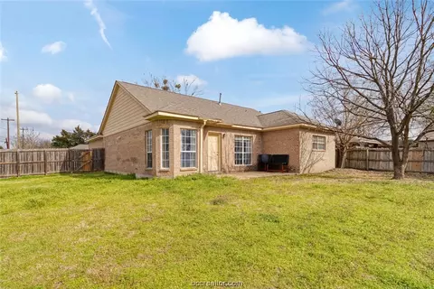 1451 Cedarcrest Ln, Bryan, TX 77803 photo 17