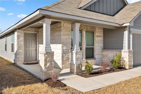 1981 Thorndyke Ln, Bryan, TX 77807 photo 4