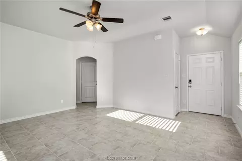 1981 Thorndyke Ln, Bryan, TX 77807 photo 6
