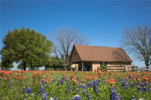 4452 Boggy Creek Rd, Brenham, TX 77833