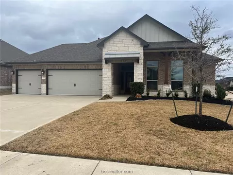 2700 Lakewell Ln, College Station, TX 77845