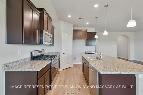 2164 Chief St, Bryan, TX 77807 photo 4