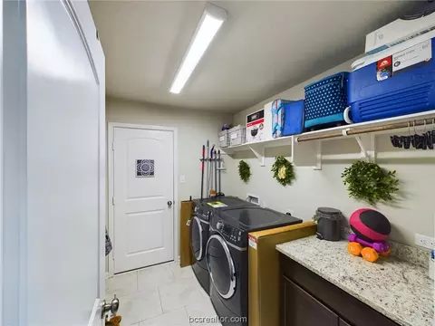 2106 Markley Dr, Bryan, TX 77807 photo 13