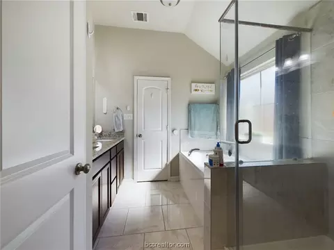 2106 Markley Dr, Bryan, TX 77807 photo 17