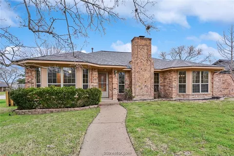 8701 Greenleaf Dr, College Station, TX 77845