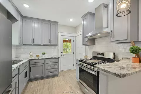 Kitchen - 4201 Marsh St, Bryan, TX 77803 photo 1 of 2