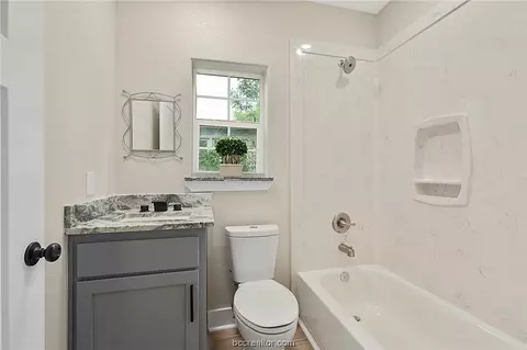 Bath - 4201 Marsh St, Bryan, TX 77803 photo 1 of 2