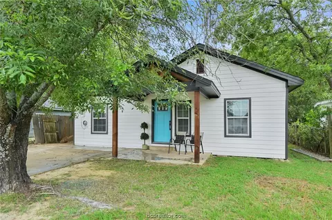 4201 Marsh St, Bryan, TX 77803