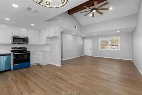 923 Braeswood, Bryan, TX 77803
