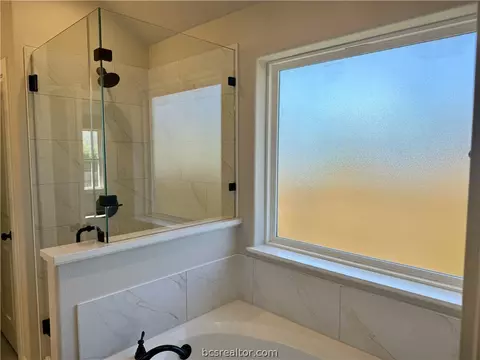 Bath - 3022 Teller Dr, Bryan, TX 77808 photo 2 of 3