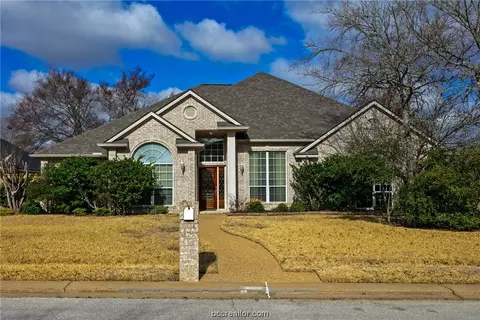 307 Candle Stone Ct, College Station, TX 77845