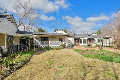 Exterior - 201 Hensel Ave, Bryan, TX 77801 photo 8 of 9