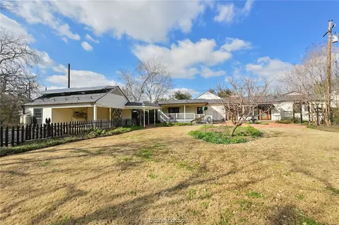 Exterior - 201 Hensel Ave, Bryan, TX 77801 photo 7 of 9