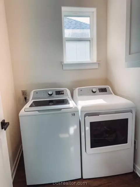 709 N Sharp St, Franklin, TX 77856 photo 17