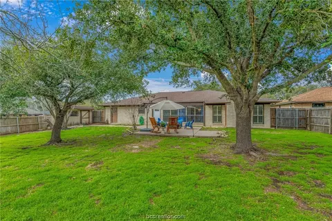 Exterior - 3600 Sierra Dr, Bryan, TX 77802 photo 8 of 10