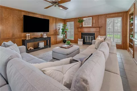 Living - 3600 Sierra Dr, Bryan, TX 77802 photo 2 of 6