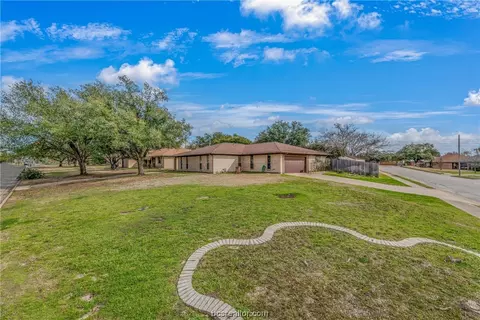 Exterior - 3600 Sierra Dr, Bryan, TX 77802 photo 10 of 10