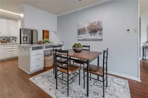 Kitchen - 3600 Sierra Dr, Bryan, TX 77802 photo 6 of 7