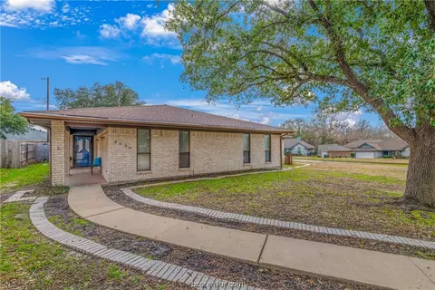 Exterior - 3600 Sierra Dr, Bryan, TX 77802 photo 1 of 10