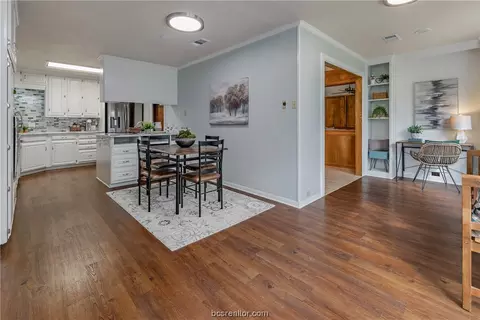 Dining - 3600 Sierra Dr, Bryan, TX 77802 photo 5 of 7