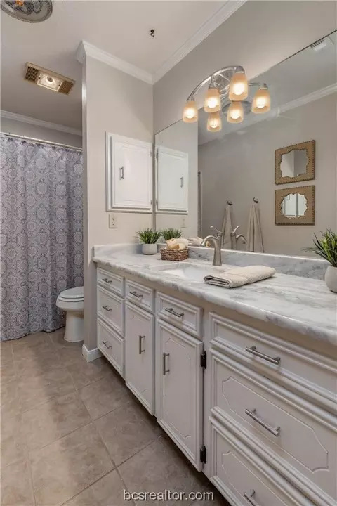 Bath - 3600 Sierra Dr, Bryan, TX 77802 photo 4 of 6