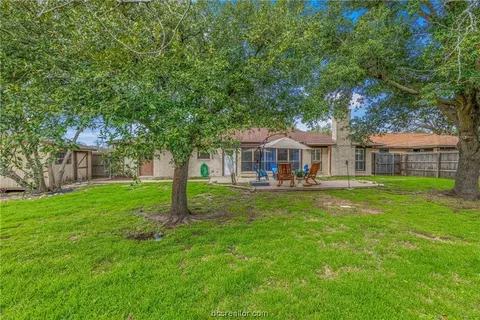 Exterior - 3600 Sierra Dr, Bryan, TX 77802 photo 9 of 10
