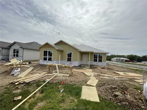3411 Oklahoma Ave, Bryan, TX 77803