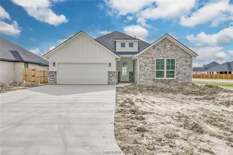 2921 Spector Dr, Bryan, TX 77808