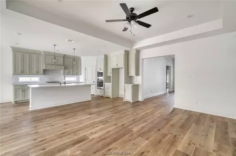 2921 Spector Dr, Bryan, TX 77808 photo 3