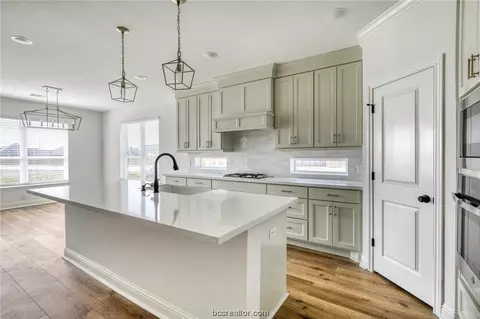 2921 Spector Dr, Bryan, TX 77808 photo 5
