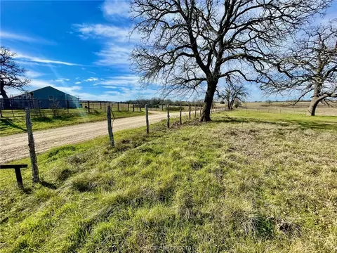 16457 Reagan Loop, Franklin, TX 77856