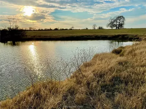 9683 Highway 7, Franklin, TX 77856