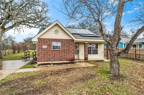 4103 Old Hearne Rd, Bryan, TX 77803
