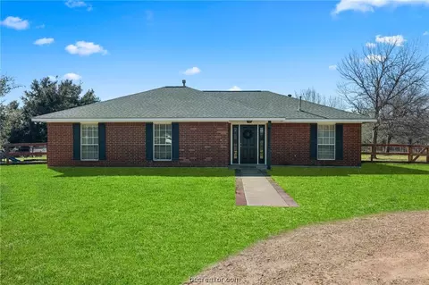 4065 Old Independence Rd, Brenham, TX 77833