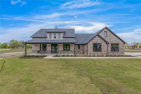 7507 Garrison Creek Dr, Bryan, TX 77808