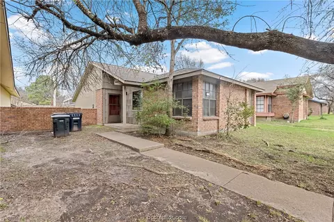 703 Lincoln, College Station, TX 77840