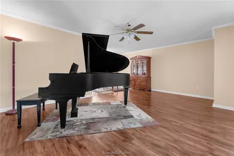 Living - 1925 Wayside Dr, Bryan, TX 77802 photo 6 of 6